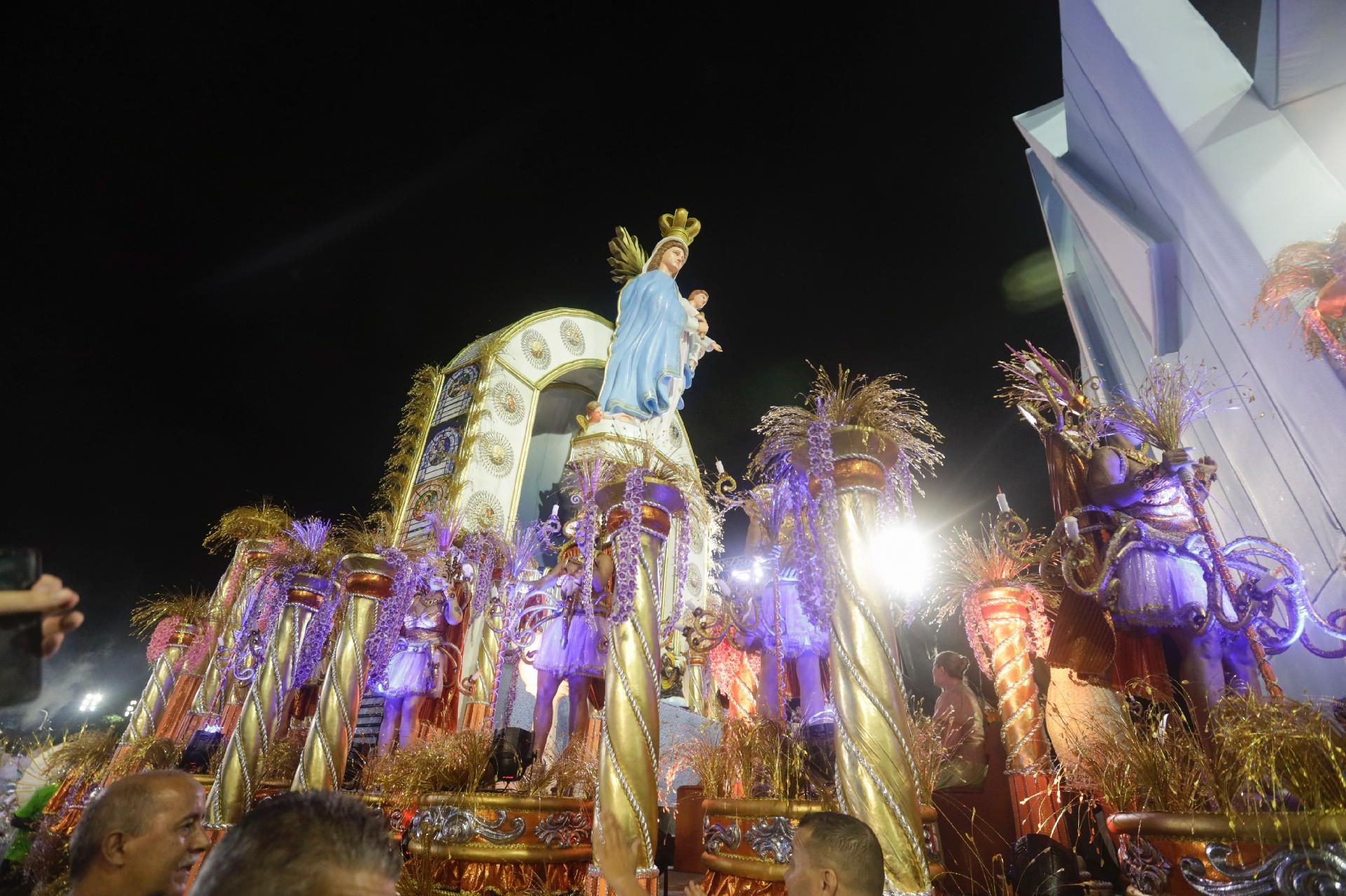 Vila Maria honra história do bairro e da escola em samba-enredo - Ricardo Matsukawa/UOL