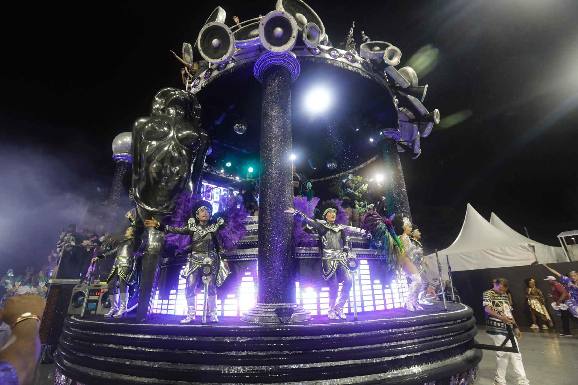 Império da Casa Verde traz tambores para a avenida e fala sobre influência afro - Ricardo Matsukawa/ UOL