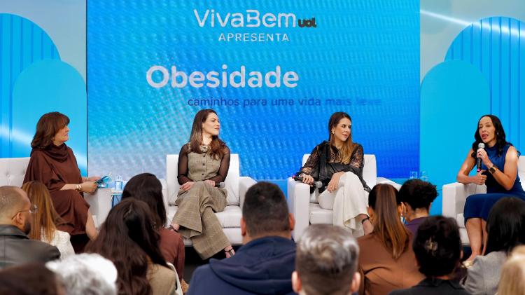 A jornalista Lúcia Helena de Oliveira, as endocrinologistas Marina Karam e Lisandra Lisbôa e a criadora de conteúdo Camila Monteiro participaram do primeiro painel do evento A jornalista Lúcia Helena de Oliveira, as endocrinologistas Marina Karam e Lisandra Lisbôa e a criadora de conteúdo Camila Monteiro participaram do primeiro painel do evento