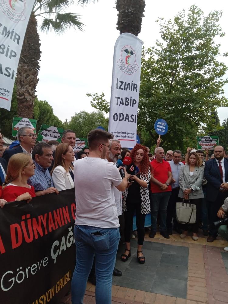 Protesto contra a entrada do ex-porta-aviões na Turquia - Instituto São Paulo Foch - Instituto São Paulo Foch