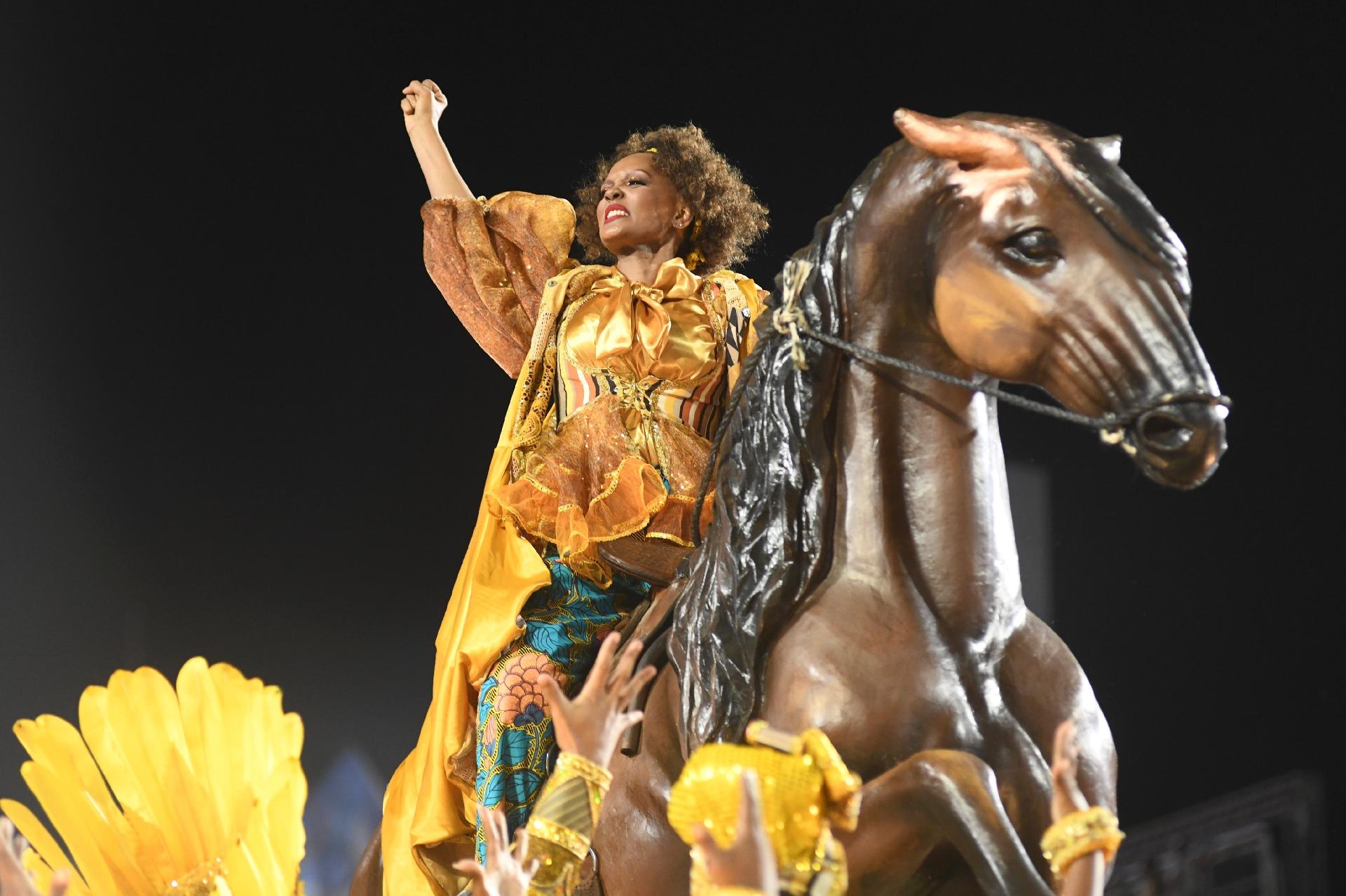 Mesmo com o início conturbado, o desfile trouxe destaques positivos - Lucas Landau/ UOL