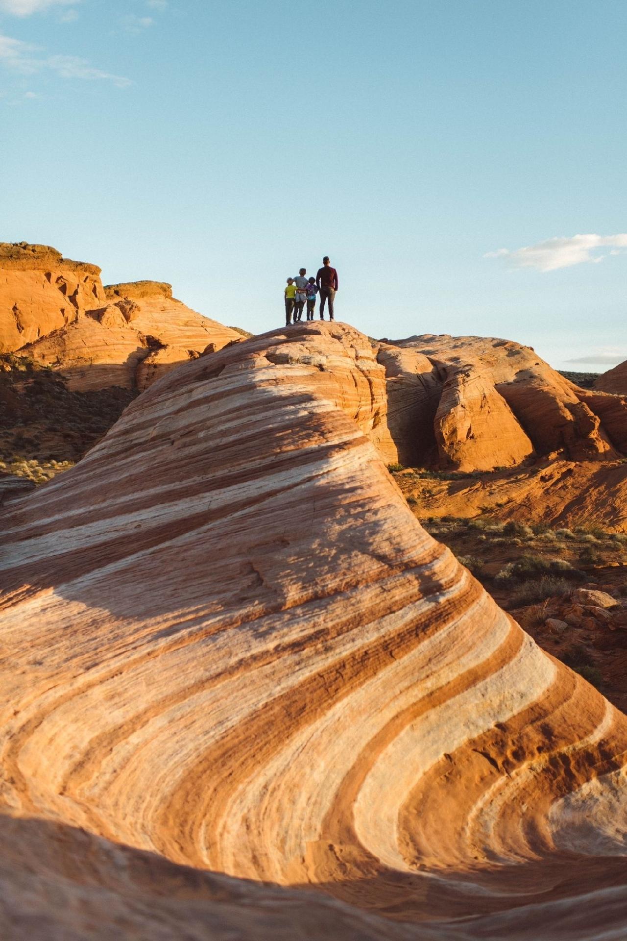 Michael y los niños en el Parque Estatal Valley of Fire, Nevada - Archivo personal