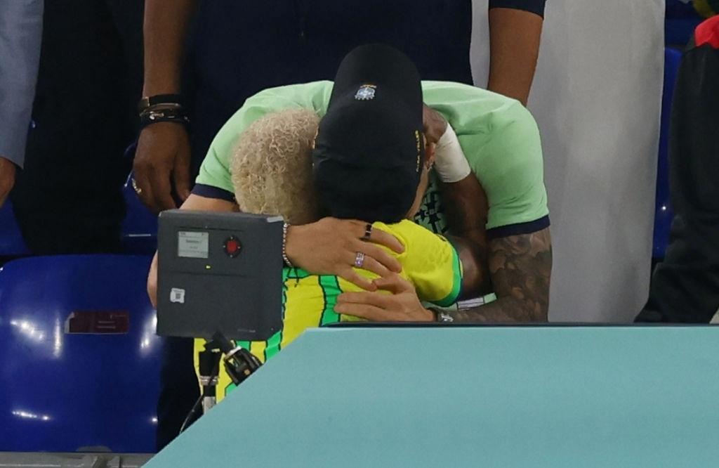 Neymar hugs Alex TGelles after scoring against South Korea at the World Cup - Marc Atkins/Getty Images