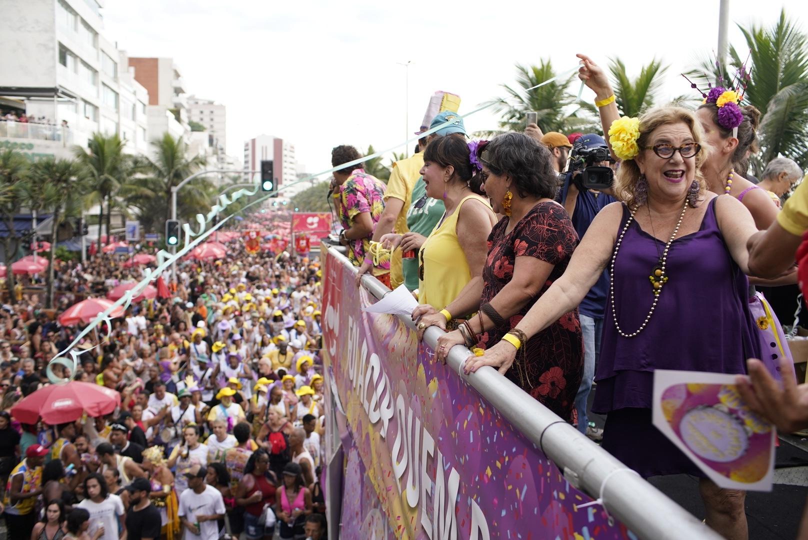 O bloco Simpatia É Quase Amor preencheu a tarde do primeiro fim de semana de Carnaval - Ricardo Borges / UOL