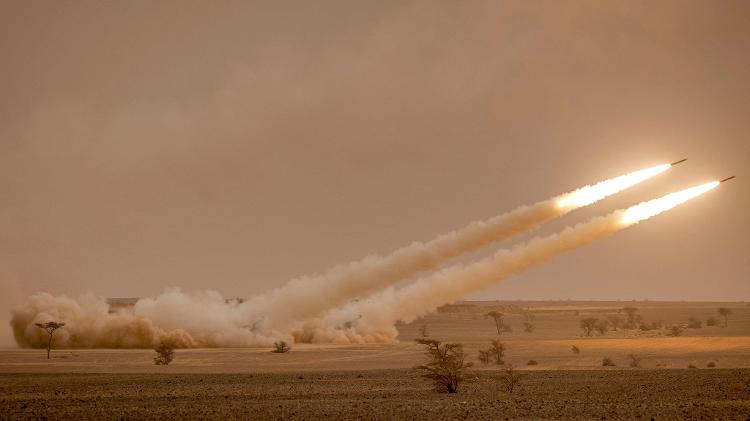 9.jan.2021 - M142 Himars medium-range missile launcher fires during military exercise - FADEL SENNA/AFP - FADEL SENNA/AFP