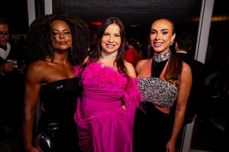 Adriana Bombom, Isadora Ribeiro e Nicole Bahls Adriana Bombom, Isadora Ribeiro e Nicole Bahls