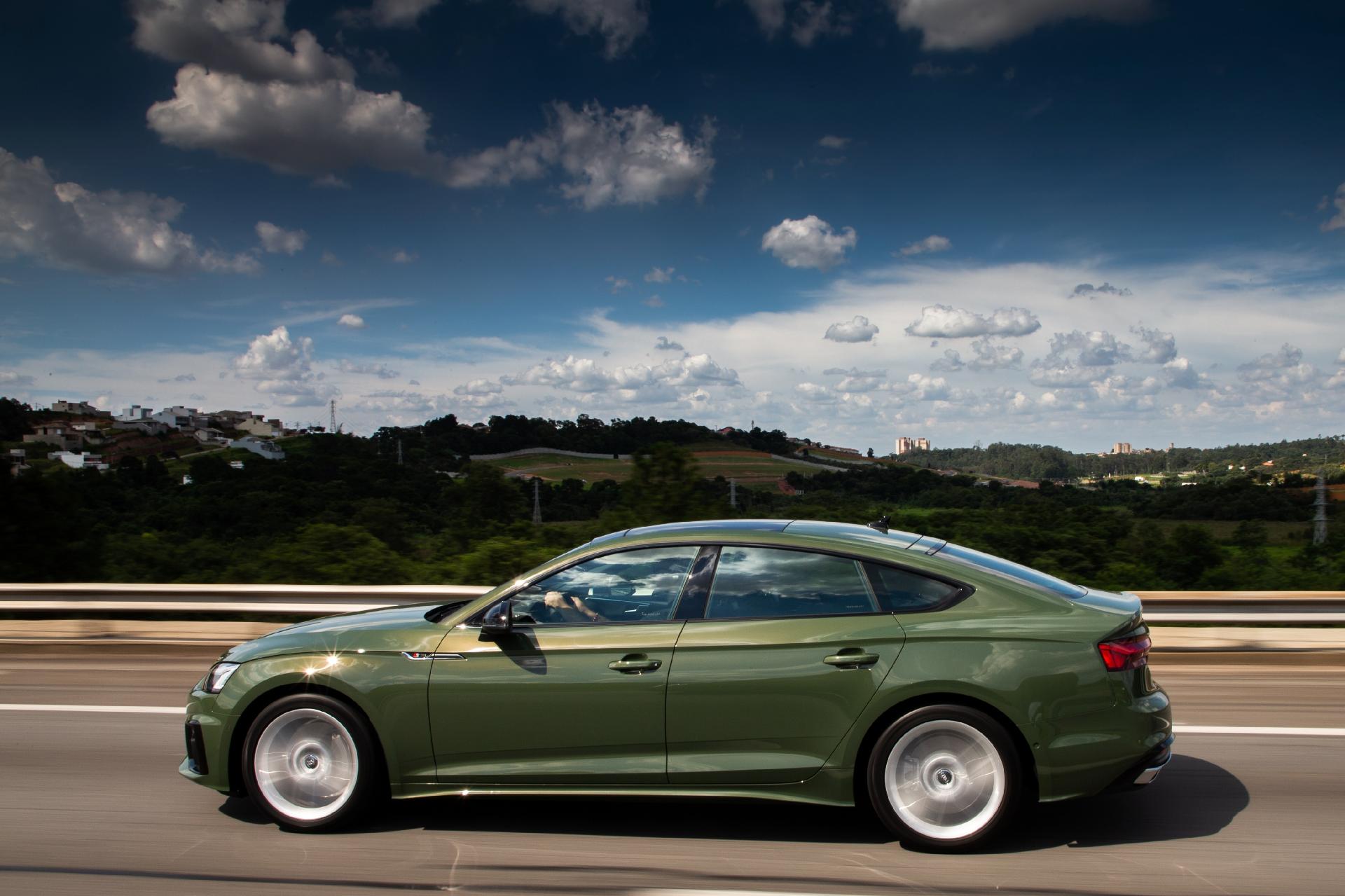 Audi a5 Sportback 2020 салон сзади