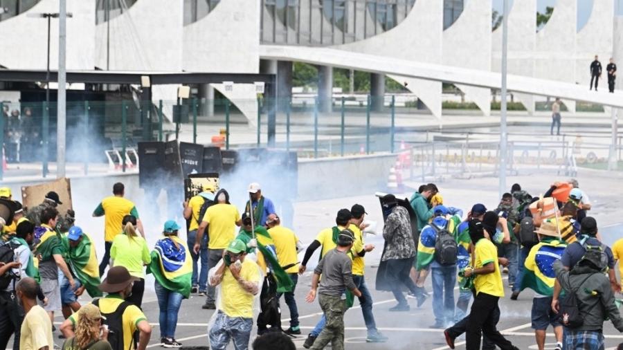 Terroristas apoiadores de Jair Bolsonaro invadiram as sedes do Congresso Nacional, do Palácio do Planalto e do STF - EVARISTO SA / AFP