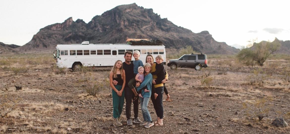 A família e o ônibus em região desértica do Arizona - Arquivo pessoal