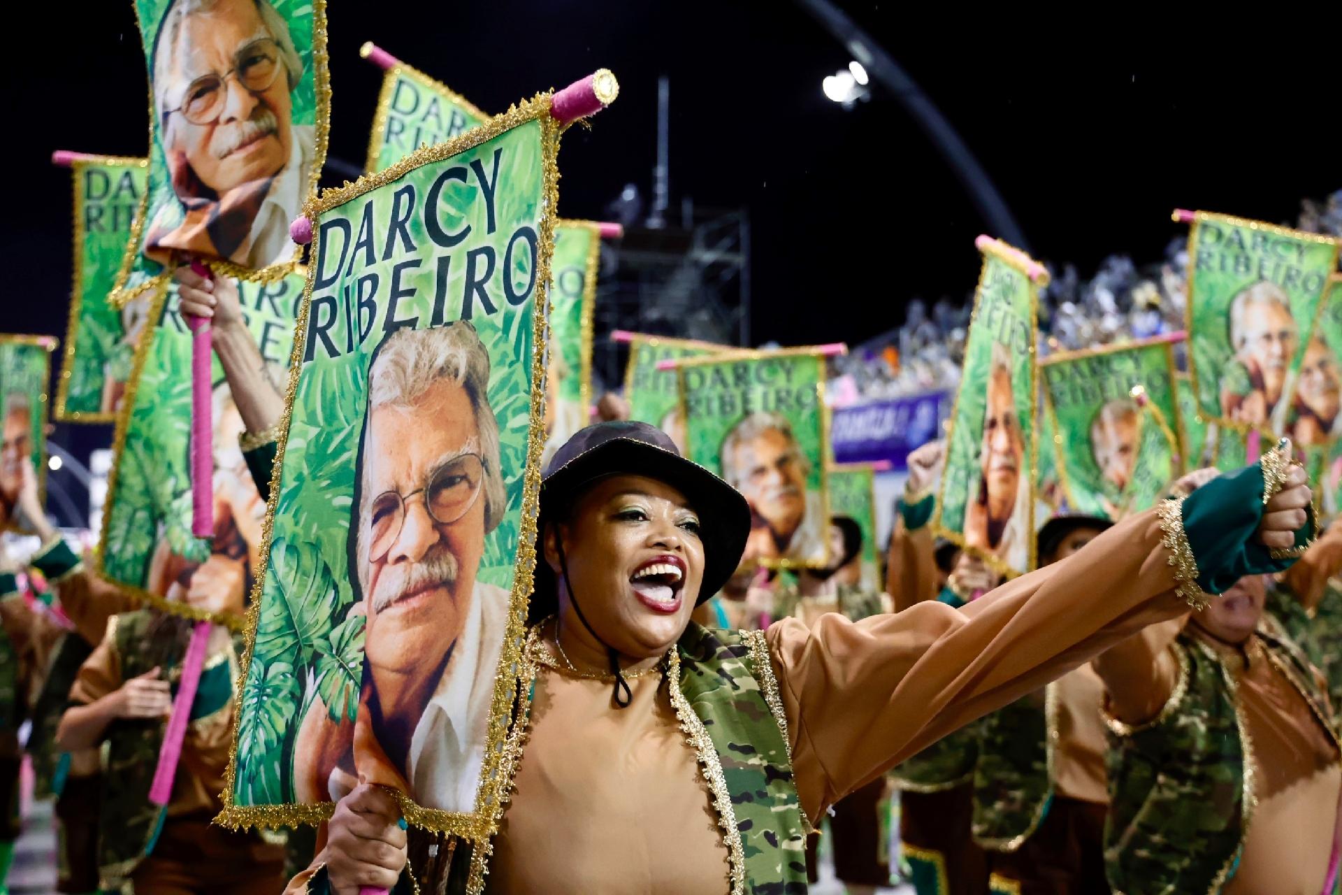 Barroca Zona Sul conta a história dos guaicurus - Mariana Pekin/UOL