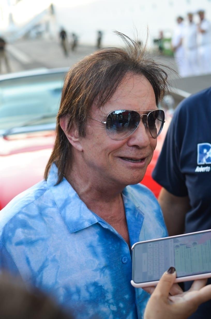 Roberto Carlos chegando em seu cruzeiro Emoções em Alto Mar - Divulgação/ Filipi Dahrlan