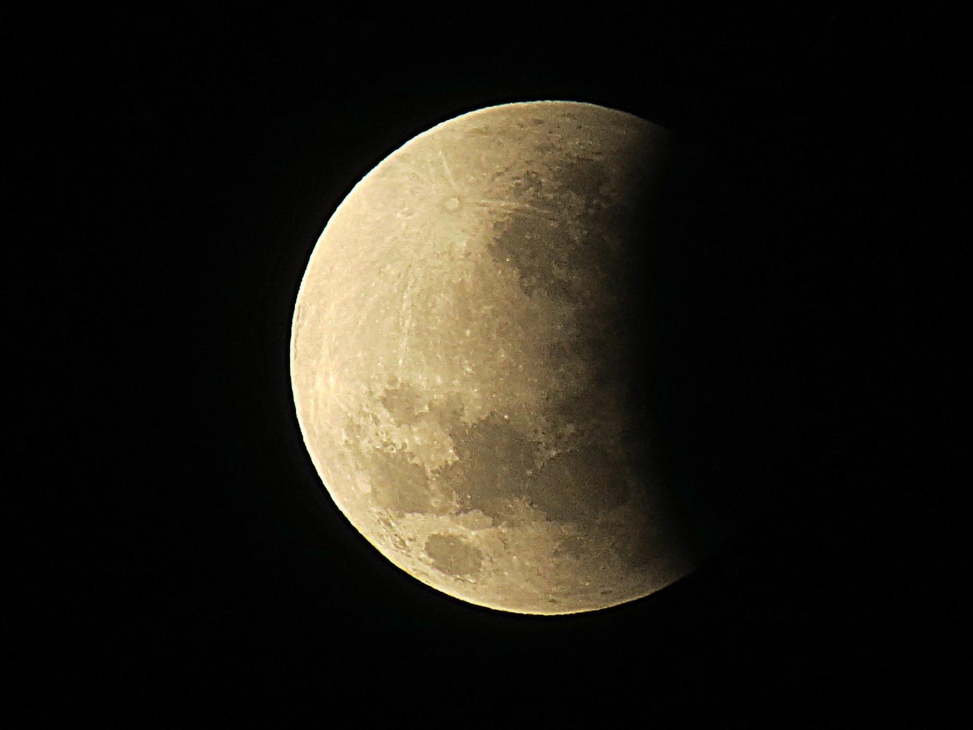 Imagen del eclipse capturada en Toledo (PR) - Gisele Pimenta / FramePhoto / Fulhapress