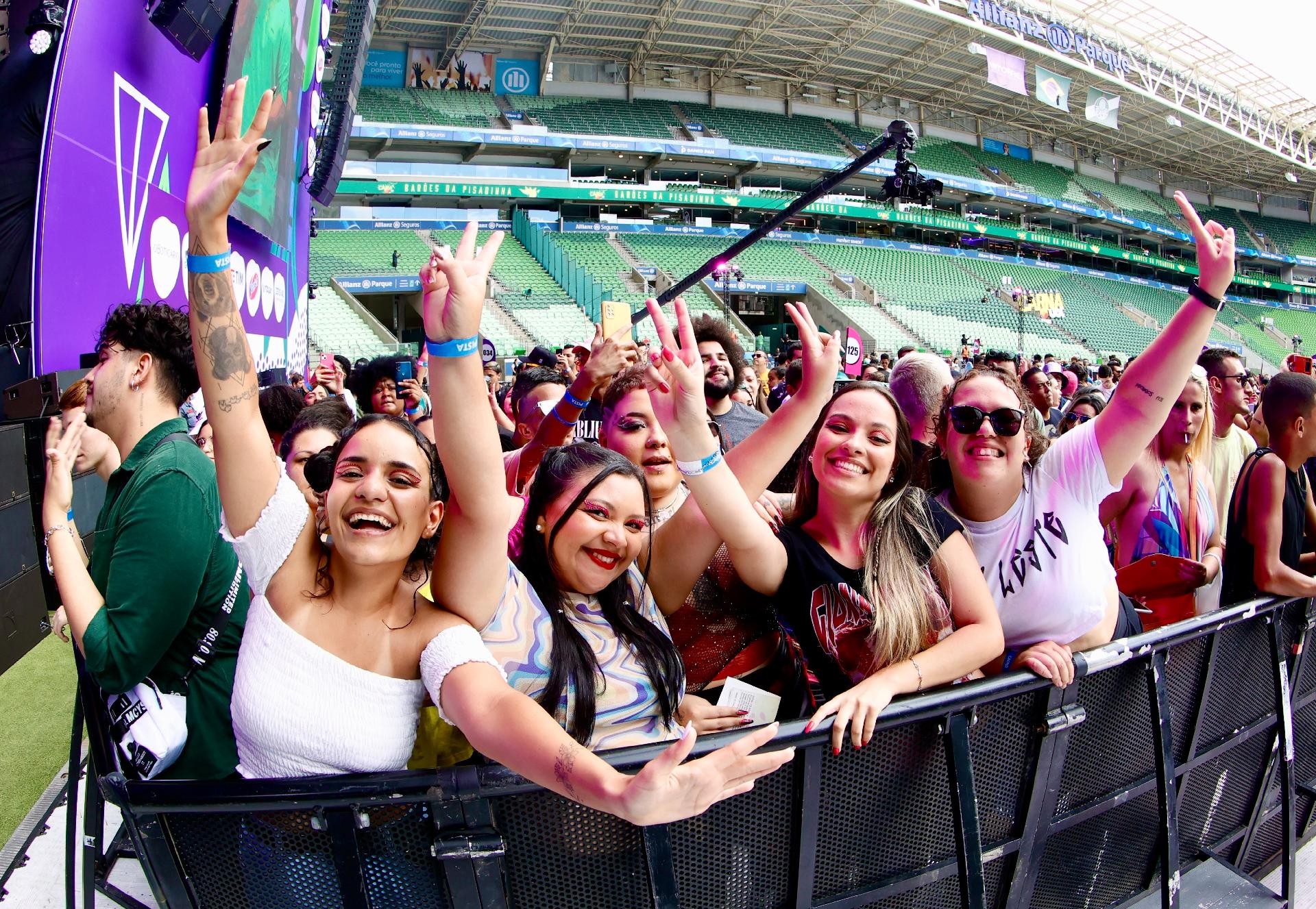 CarnaUOL 2023: Público curtindo os shows do festival - Mariana Pekin/UOL