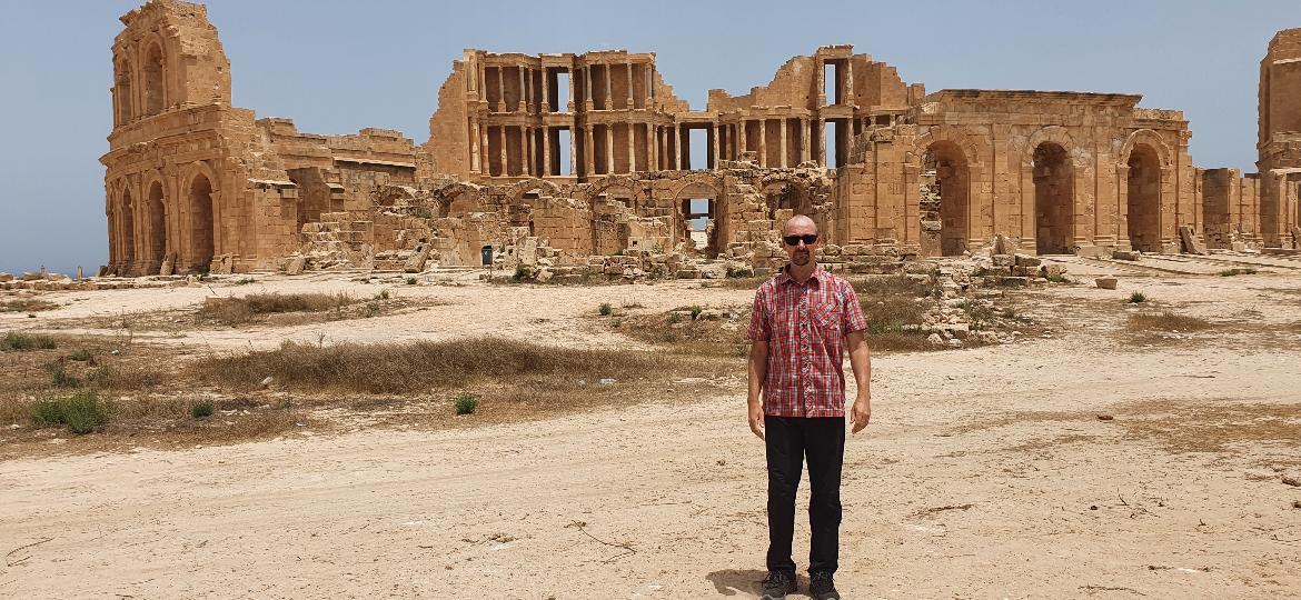Sempre acompanhado de um guia, Erik Futtrup visitou sozinho alguns sítios arqueológicos da Líbia - Arquivo pessoal
