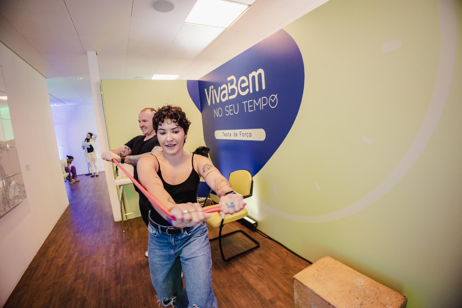 Teste de força realizado no VivaBem no Seu Tempo - Vans Bumbers/UOL