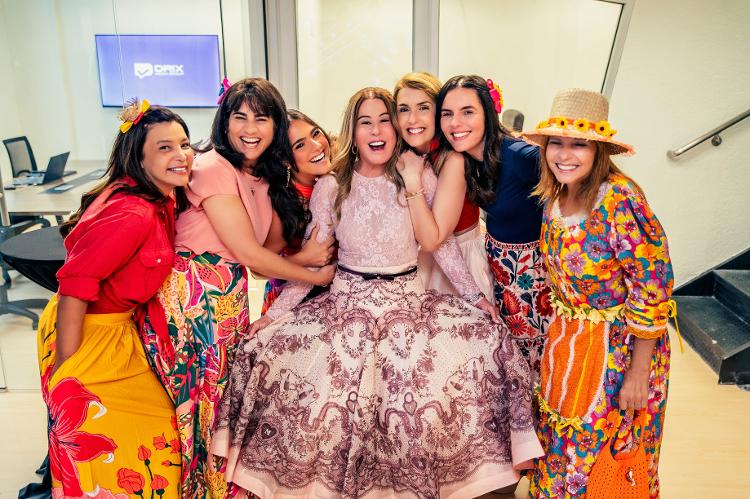 Da esquerda para a direita: Monica Fonseca, Priscylla Araújo, Maria Araujo, Bianca Tati e Rose Mirian