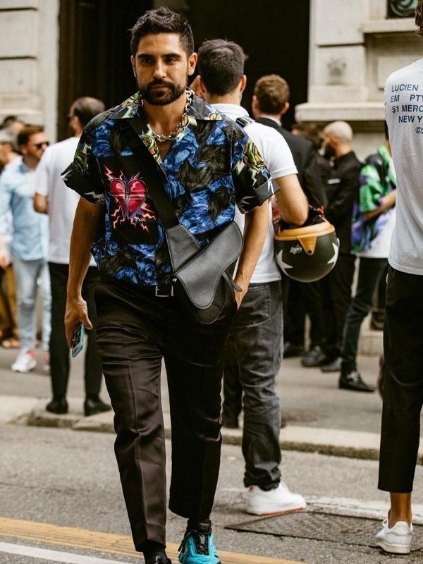 Camisas à la Agostinho Carrara viram uniforme na moda masculina -  09/04/2020 - UOL Nossa