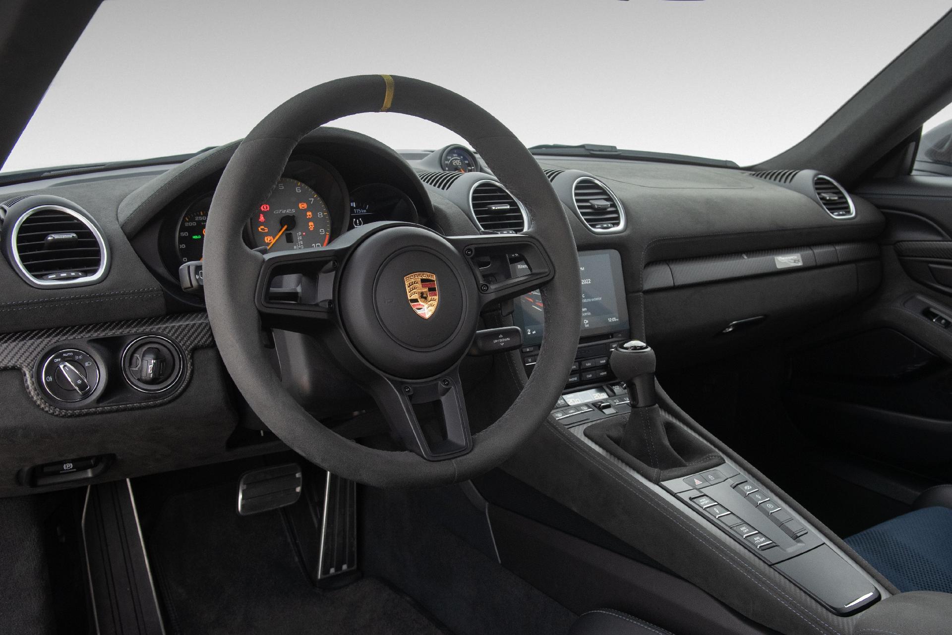 Porsche 718 Cayman GT4 RS - Divulgação