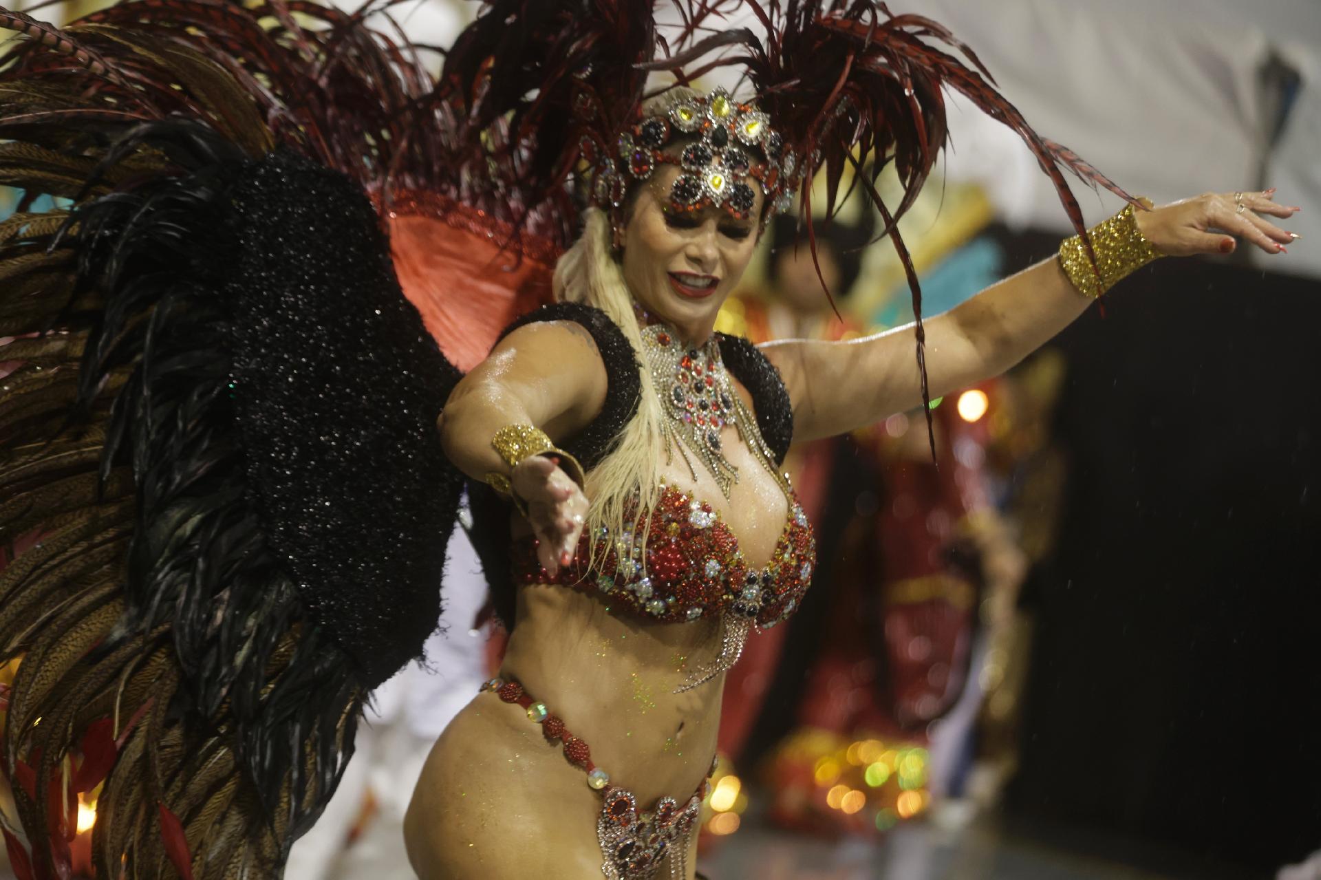 Acadêmicos do Tucuruvi é a segunda escola a se apresentar no segundo dia de desfiles de São Paulo - Ricardo Matsukawa/ UOL