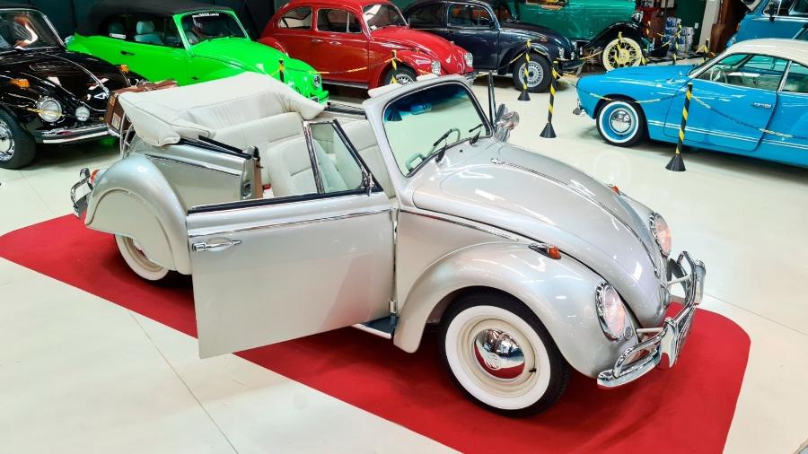 VW Fusca 1962 conversível traz cor exclusiva desenvolvida a pedido da cantora Simone e do seu marido, o empresário Kaká Diniz - Divulgação