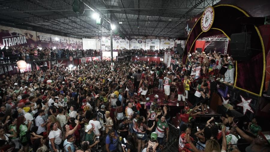 Campeã do Carnaval 2023 em São Paulo, Mocidade Alegre comemora - André Porto/UOL