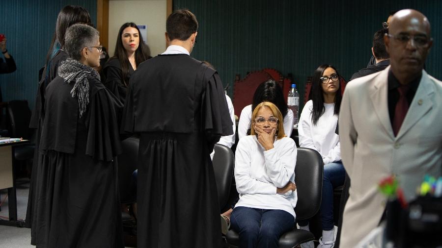 7.nov.2022 - A ex-deputada Flordelis é julgada por júri popular em Niterói (RJ) - Brunno Dantas/Reprodução TJ-RJ