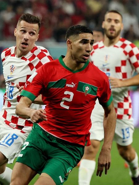 Hakimi defendendo MArrocos durante jogo contra a Croácia na Copa -  JACK GUEZ / AFP