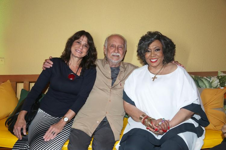 Giselle Kfuri, Roberto Menescal e Alcione