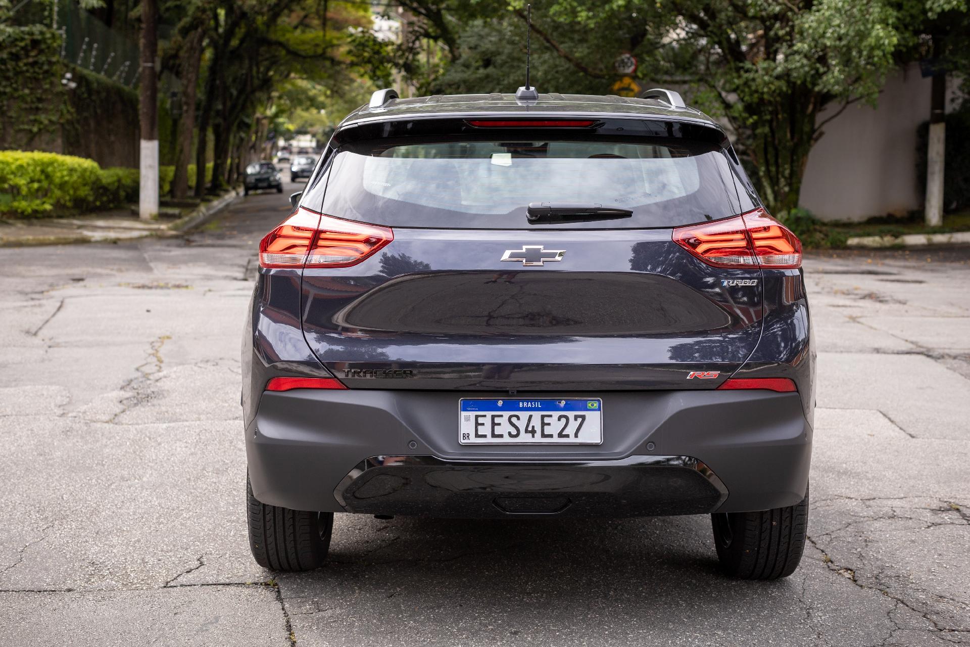 Tracker RS x Renegade Longitude SUVs de personalidade. Qual é melhor?