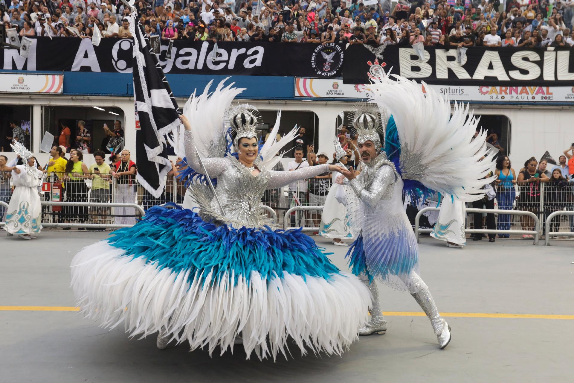 Gaviões da Fiel desfilou com enredo contra a intolerância religiosa - Ricardo Matsukawa / UOL