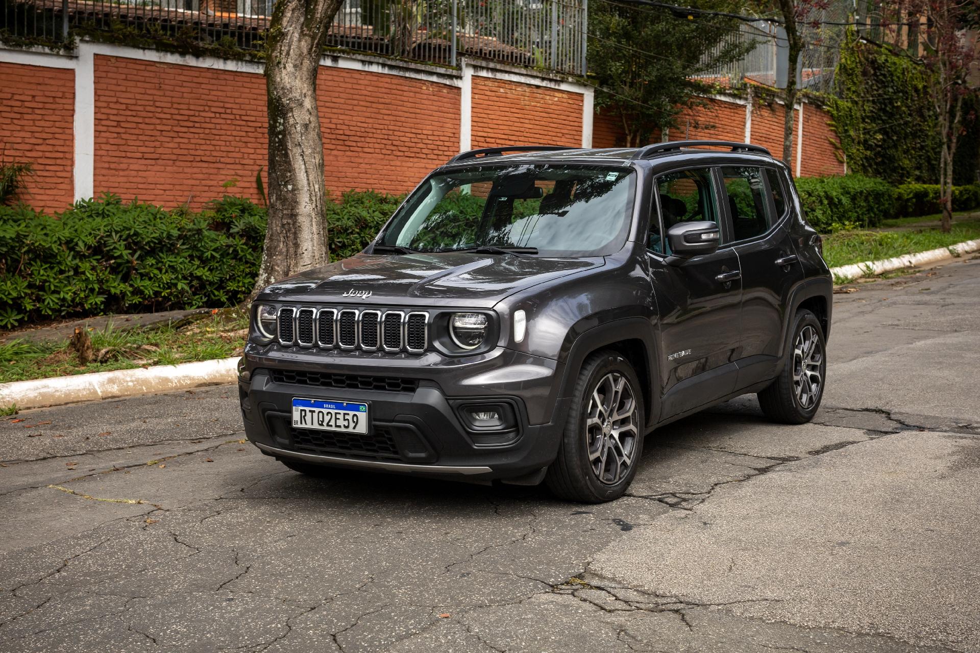 Tracker RS x Renegade Longitude SUVs de personalidade. Qual é melhor?