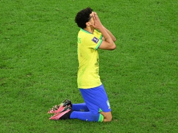 Brasil segue sina, perde para Croácia nos pênaltis e está fora da Copa