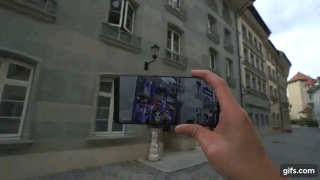 Demonstração do Cyberverse, criado pela Huawei, que pode ser acessado por meio de celulares - Divulgação/Huawei