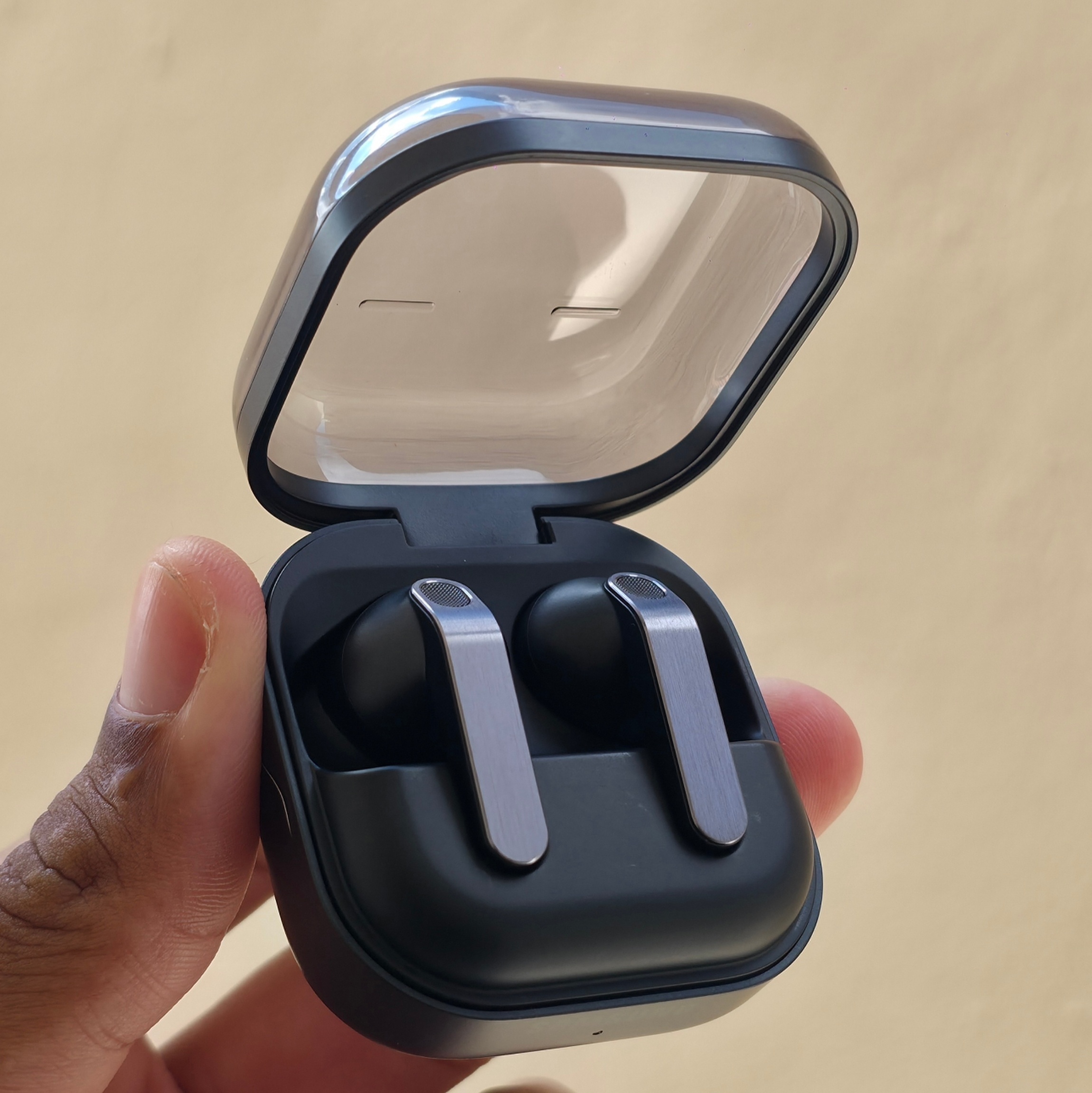 Review Samsung Galaxy Buds 4 Pro: som premium e bateria de 30h