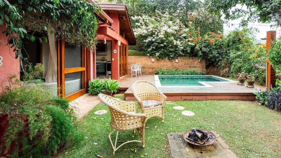 Hospedagem em Monte Alegre do Sul (SP) tem piscina e espaço para fazer fogueira Hospedagem em Monte Alegre do Sul (SP) tem piscina e espaço para fazer fogueira