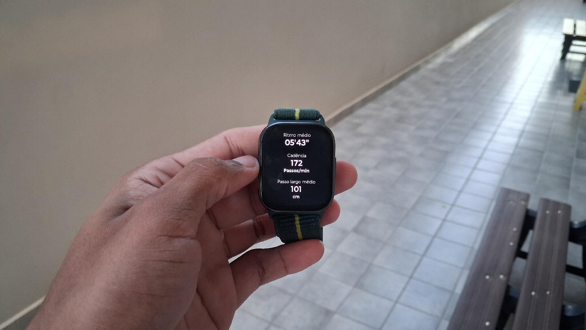 Motorola Moto Watch Fit - undefined