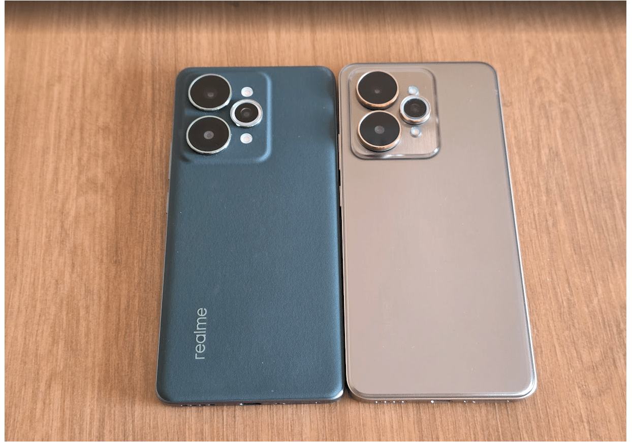 realme 15 Pro (à esq.) e realme 15 (à dir.) possuem baterias que duram  - undefined