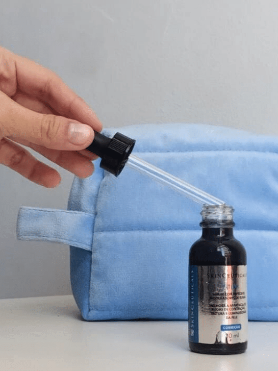 Testei sérum da SkinCeuticals inspirado no botox: 'suaviza rugas e