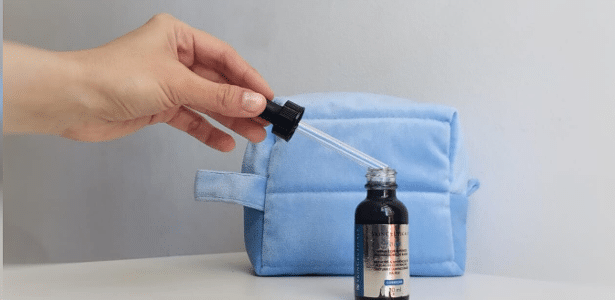 Sérum SkinCeuticals que 'imita' efeito de botox está com 40% off; testamos