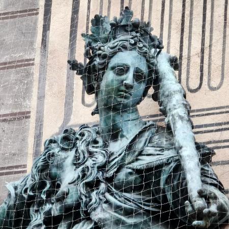 Foto com zoom de 20x