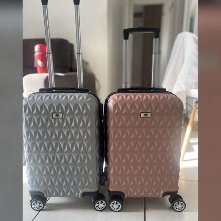 Mala da Eagle tem rodinhas que giram 360°