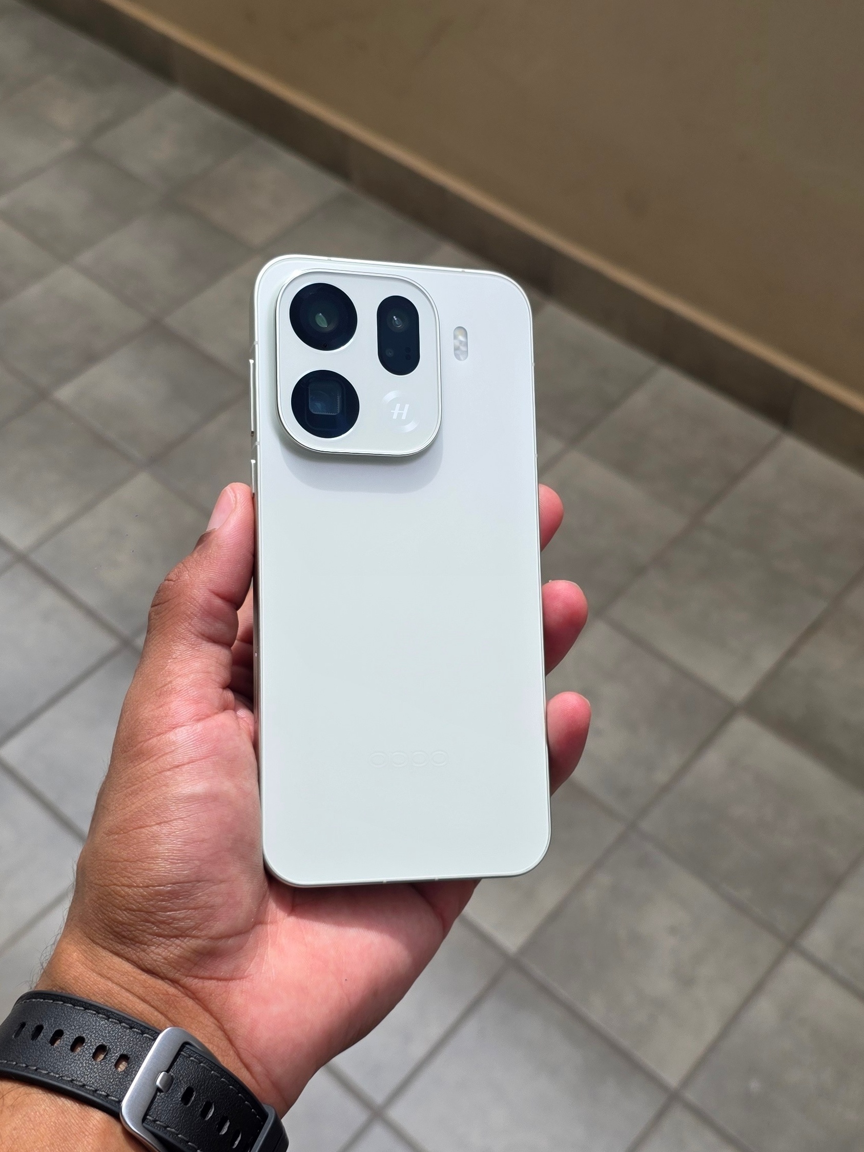 Oppo Find X9 Pro é o novo rival do S26 Ultra no Brasil; confira review