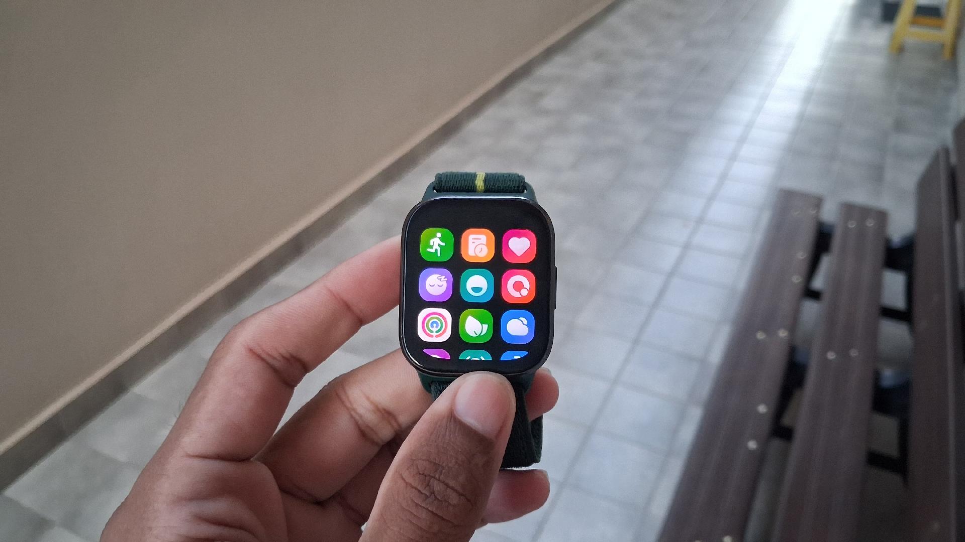 Motorola Moto Watch Fit - undefined