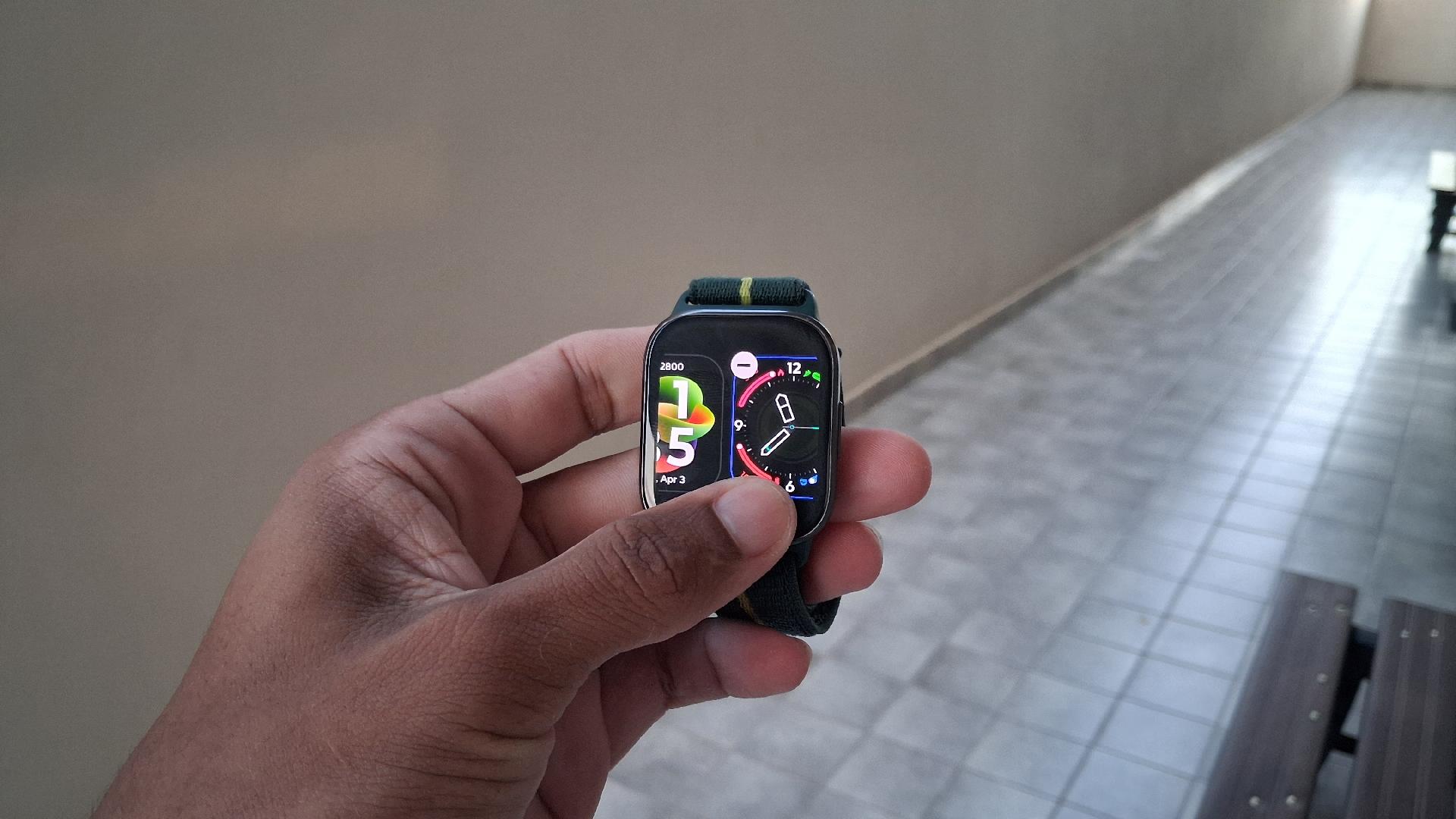 Motorola Moto Watch Fit - undefined