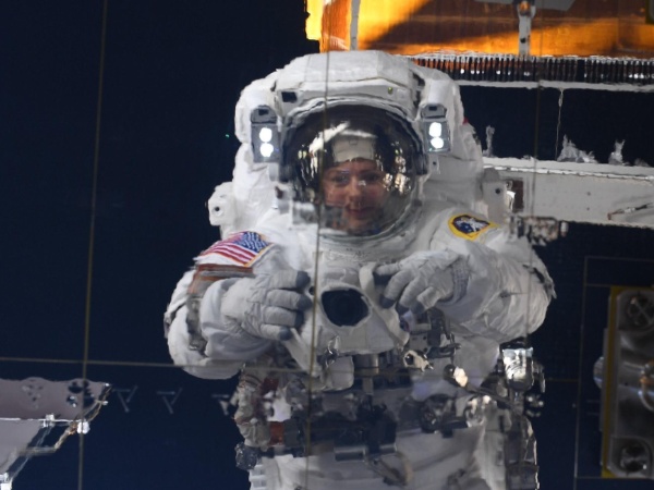 Jessica Meir/Twitter/Reprodução