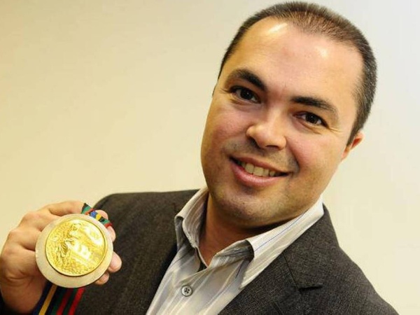 Rogério Sampaio no Facebook