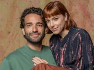 Humberto Carrão e Alice Wegmann, vivem Afonso Roitman e Solange Duprat na trama. (Foto: Globo/ Fábio Rocha)