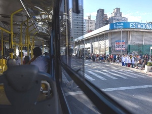 Cracolândia leva medo a clientes e turistas do Bom Retiro - 11/11/2023 -  Cotidiano - Folha