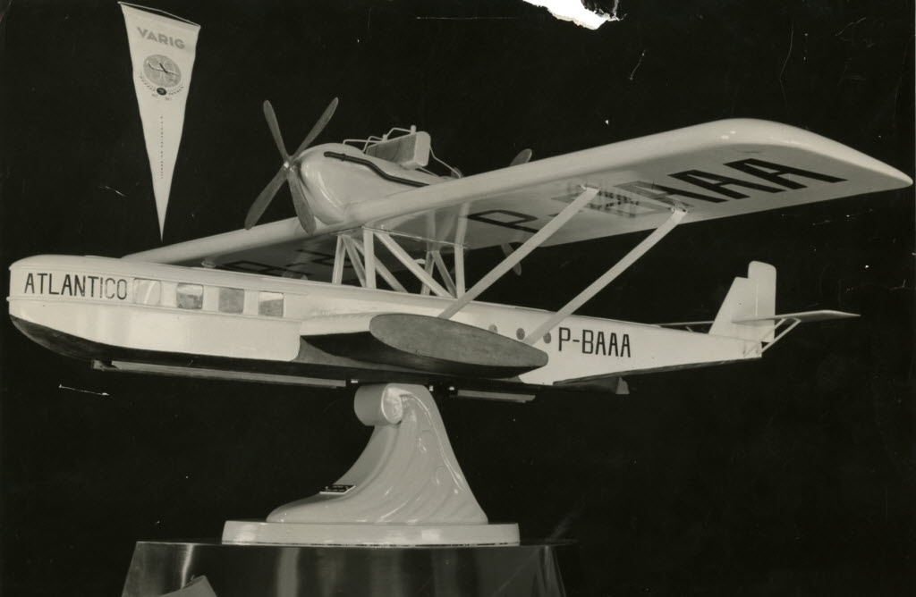 Miniatura do avião Atlântico, da Varig - Folhapress