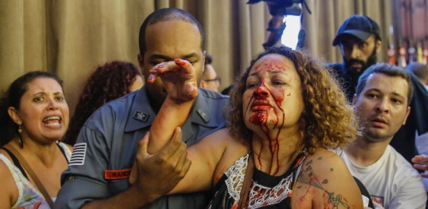 Professora Luciana Xavier fica ferida durante tumulto na reunião da CCJ (Comissão de Constituição e Justiça) no Salão Nobre da Câmara Municipal de São Paulo - Suamy Beydoun/Agif/Estadão Conteúdo
